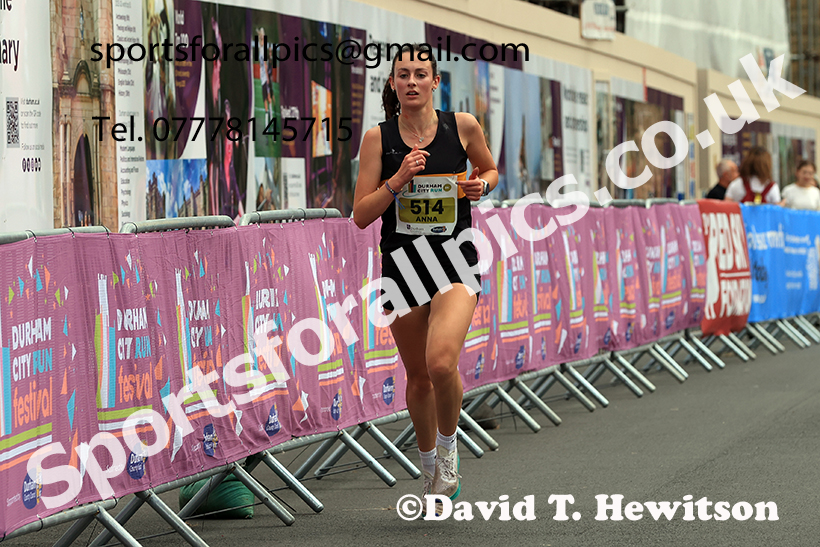 Durham City 5k, 2025 Durham City 5k and 10k, Durham.  Photo: David T. Hewitson/Sports for All Pics